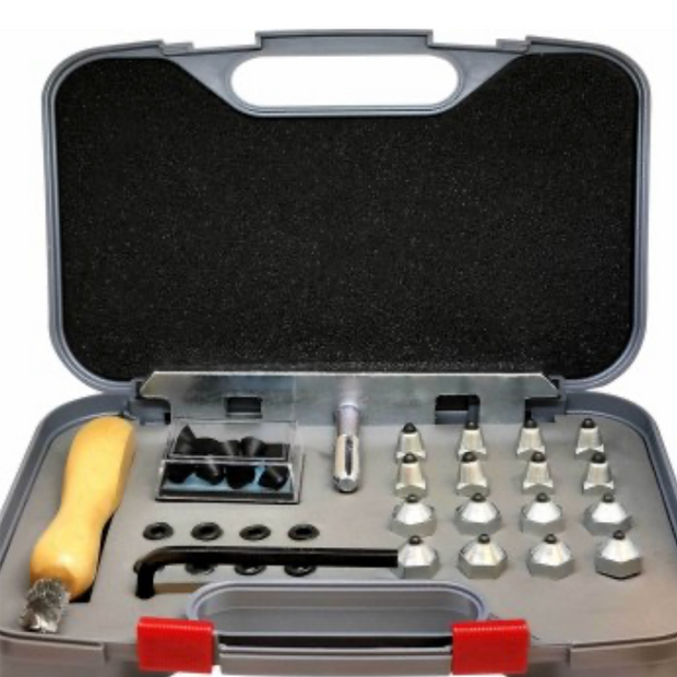 Stud Kit w/Plastic Case